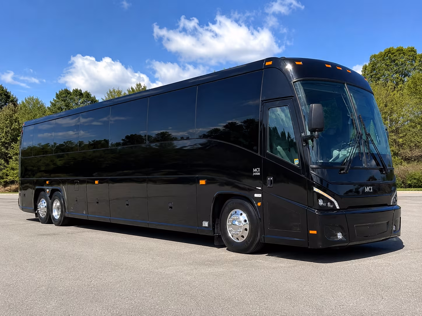 book a charter bus for guests flying into des moines international airport