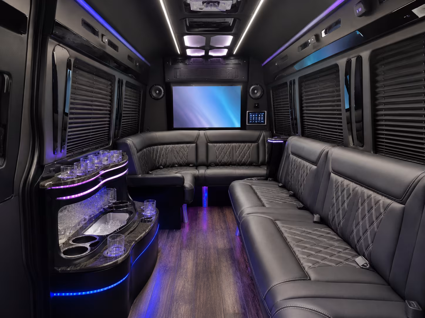 bus rental options for des moines trips
