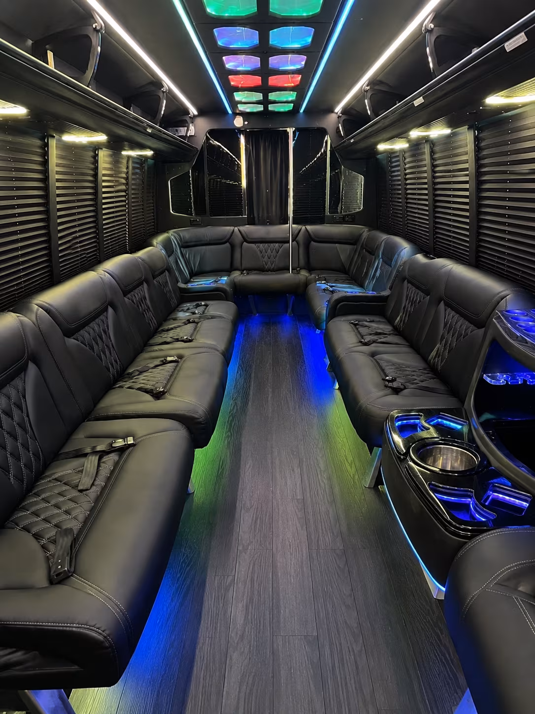 des moines 20 passenger party bus interior