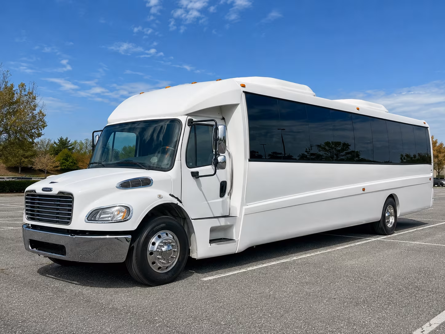des moines 30 passenger party bus