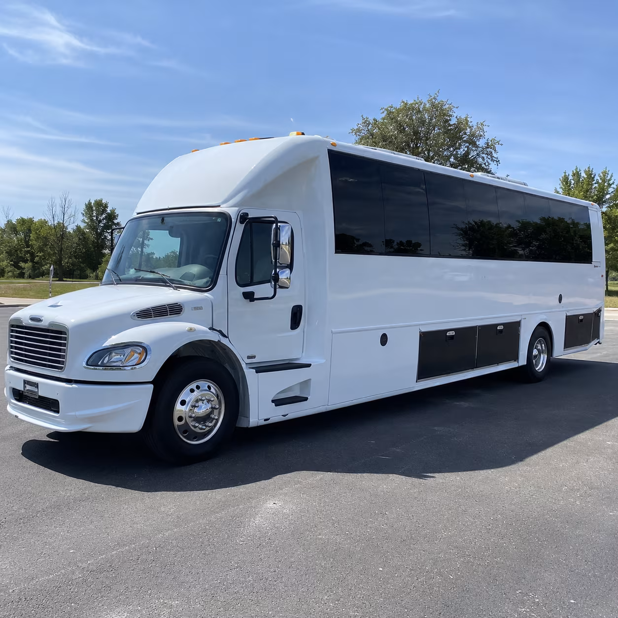 des moines 40 passenger party bus
