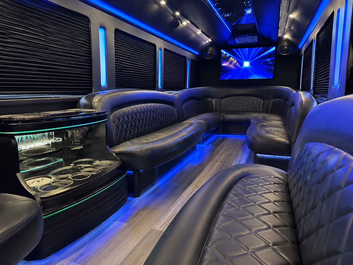 des moines birthday party bus rental