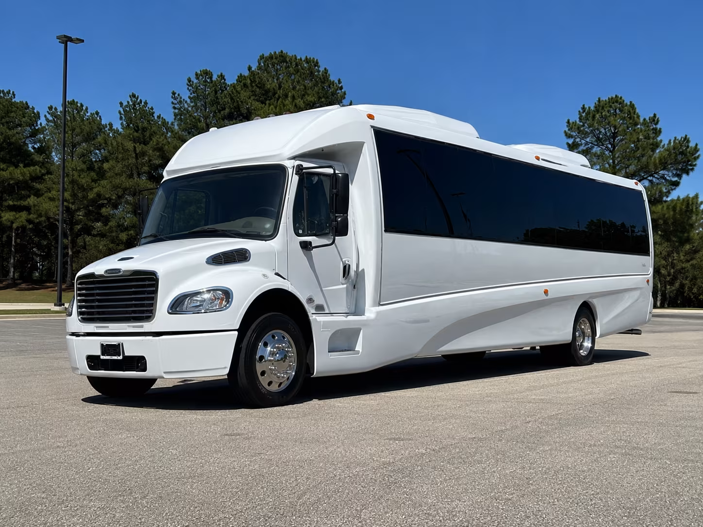 des moines quinceanera sweet 16 party bus rental