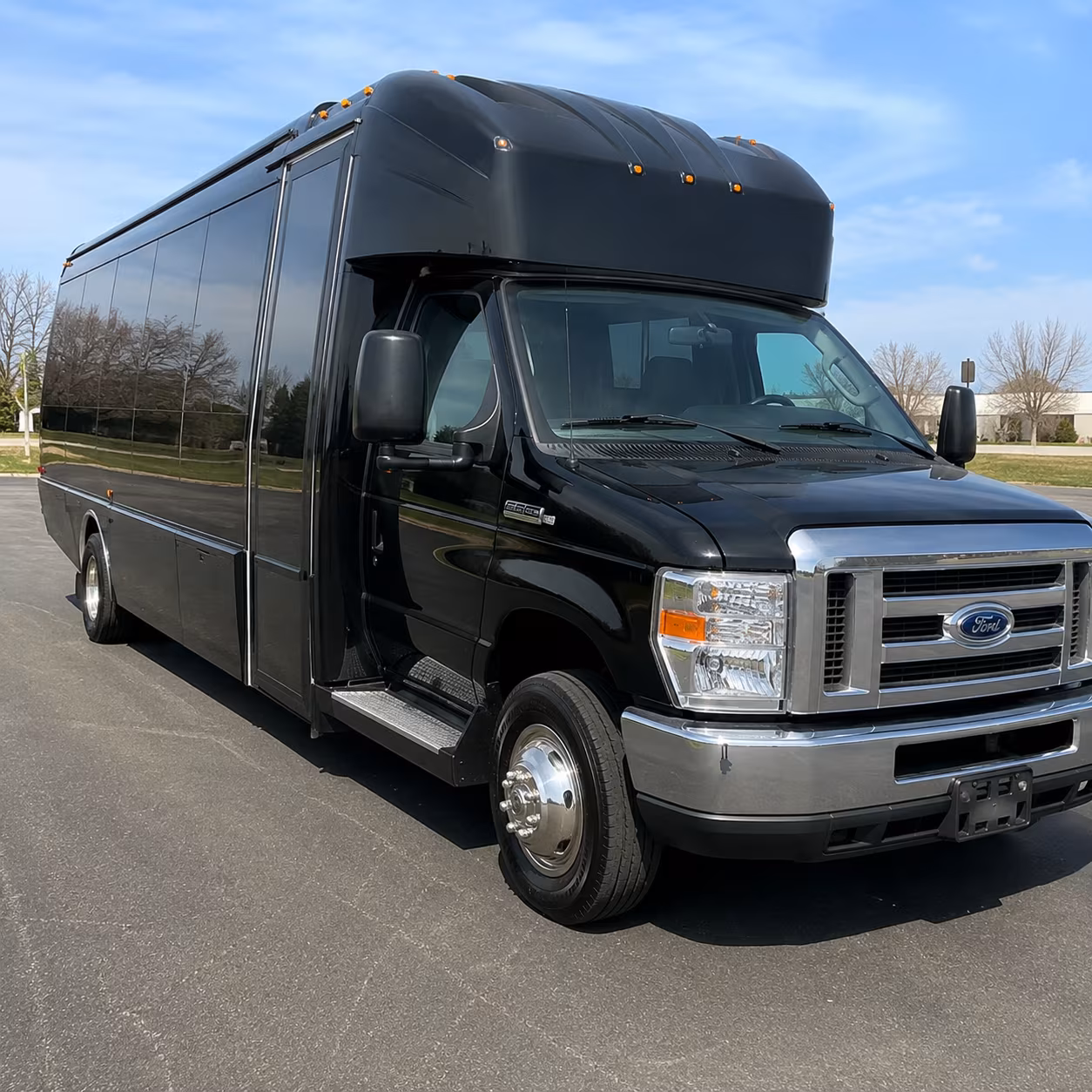des moines wedding party bus rental