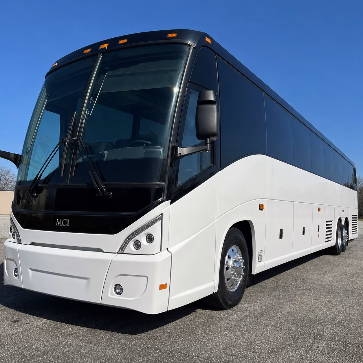 group airport shuttles between dsm and downtown des moines hotels