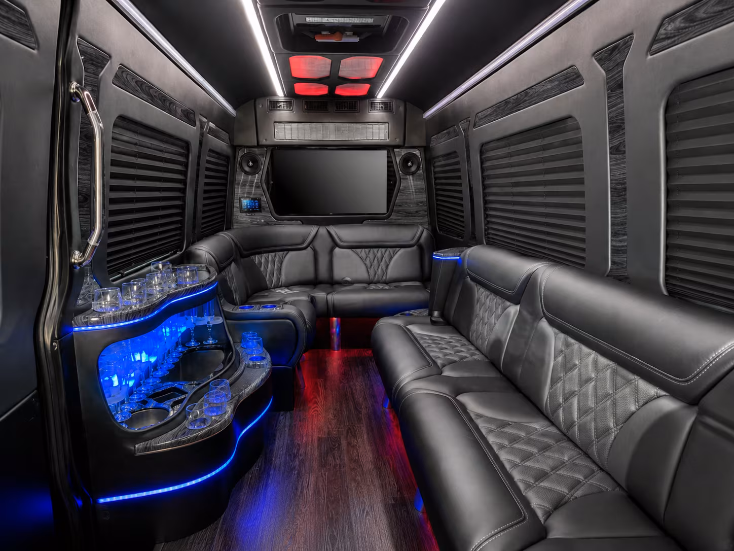 it just got easier to set up corporate event shuttles in des moines